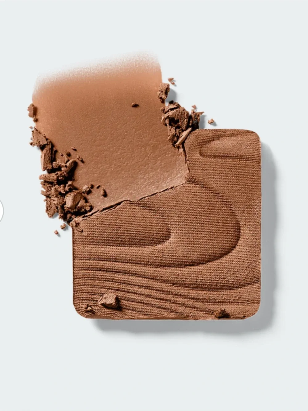 r.e.m. beauty / Hypernova Satin Matte Bronzer / Blazed